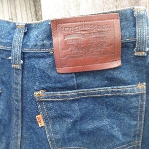 Women's Levi Jeans
